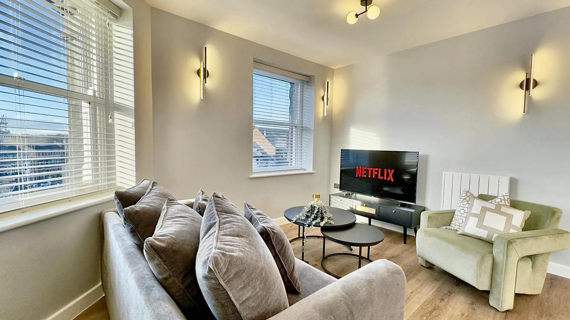 Harrogate House Apt 4 - Cheltenham Parade Loft